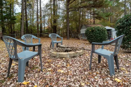 Spacious 3Bd 2Bath Home 15 Min from base