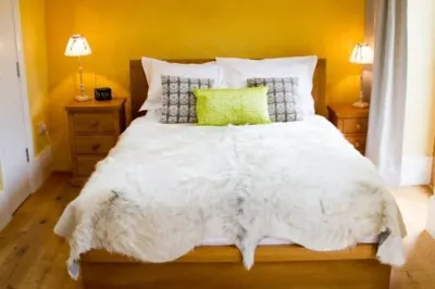2 bed Barn, open living space , pet friendly, rural, with easy access from M4 Hotel di 