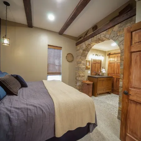 Cozy 3-Bedroom Grand Chalet in Delta, Colorado