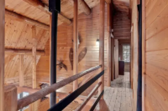 Private cabin on 3Acres with private hot tub! Lake access, Skiing, Snowmobiling!
