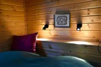 Autarker Schäferwagen mit Kamin Ganzjährig Nutzbar