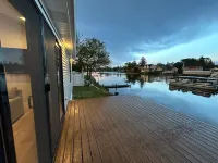 Waterfront Cottage in Lake Orion