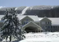Ski In & Ski Out - Deluxe 1 Bedroom Condo Sleeps 5