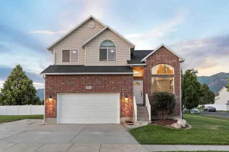 New! Quilters Retreat, Hot Tub, Northern Utah