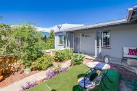 Chic, yet playful boho bungalow near everything!