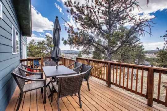 Modern mountain retreat! - Pet friendly - wi-fi