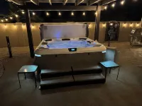 Luxury 4 Bed,  4 Bath with Heated Pool, Spa Outdoor Kitchen & Putting Green