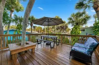Majestic Summer Sunsets Just 50 Steps to Uncrowded Beach & 2 King Beds
