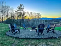 Saugerties Retreat 1 min walking from HITS, 7 BRs