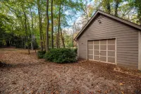 Cozy/Luxe Countryside Estate on Private Grounds in South CLT- King Suite! Hotels in Marvin