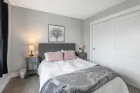 893 Brand new construction 2 level townhome central TF