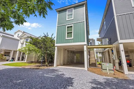 Pearl Haven Beach cottage nestled in Pass Christian on the Mississippi Gulf
