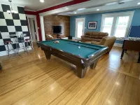 Park Avenue Loft overlooking Parkerson Avenue - WiFi