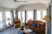 The Vine--4 Bedrooms