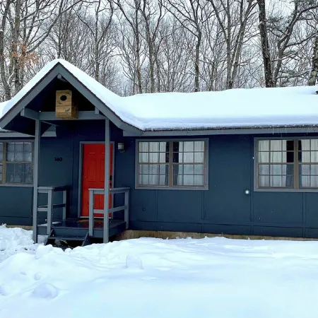 Modern Cabin nestled between Catskills and Poconos