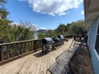 Owls Nest-Lakefront-Private Wooded Setting Sleeps 16