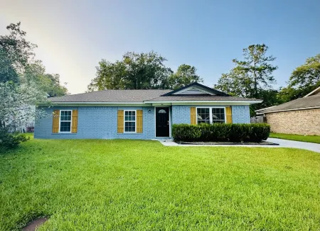 Relax In the Hill, close to I-95, Savannah, Ft Stewart and Hunter