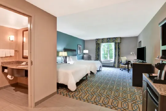 西小石城希爾頓花園酒店