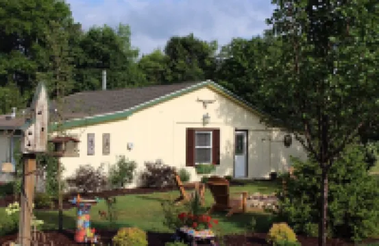 Cozy Riverbend Retreat Horse & Pony Ranch, Pool & Patio • Private Trails • River