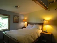 Waterfront Vashon Home with Amazing View Hotels in Vashon