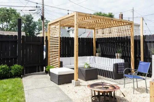 Eclectic Short North Home - Free Parking, Private Backyard, Walk to All - Balcony