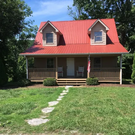 Beautiful Cabin on the Caney Fork River