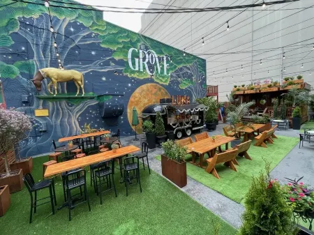 🏇🏼Equestrian & Bourbon Central🥃👑The Kingston👑Near Fasig-Tipton & KYSHP🐴