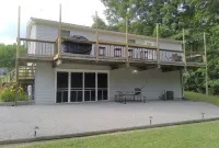 Lake it or Leave it! Lake House just one mile from  Lake Cumberland Marina