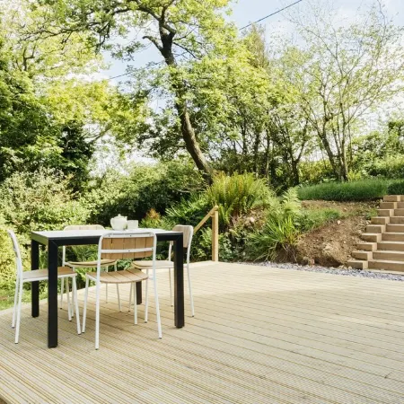 Contemporary Cottage Retreat in Secluded Valley Near Sea. Sleeps 8