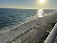 Beautiful Beachfront Condo,  Crystal Shores West #305 - 75" TV Walk to Hangout