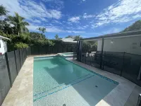 Charming 4 Bedroom Pool House - Miami Design District - 10 mins to Miami Beach.