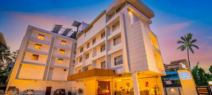 Hotel Seven Lights Ξενοδοχεία στην πόλη Κόχι