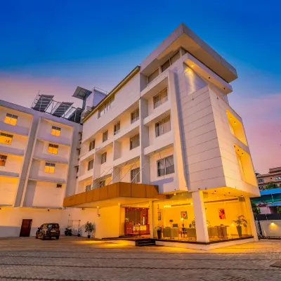Hotel Seven Lights Hotels near Aster Medcity