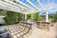 Beautiful North Beach Home! Private Pool! Outdoor Recreation Area! 12 Guests!