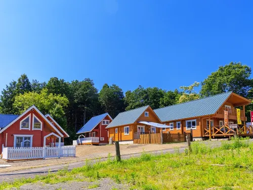 Biwako Hills Village فنادق في تاكاشيما