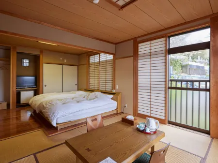 Temple Stay Tsushima Seizanji Отели рядом с достопримечательностью «Eboshidake Observatory»