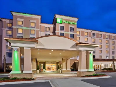 Holiday Inn 弗多斯塔會議中心 Mathis Auditorium附近的飯店