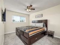 Clovis House with Foosball, 2-Car Garage!