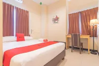 RedDoorz @ H. Agus Salim Street Pontianak Hotel di Pontianak