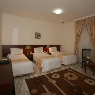 Durrat Mina Hotel Отели рядом с достопримечательностью «Пещера Хира»