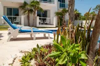 Tan Ik Beachfront Condos Отели в г. Акумаль