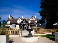 Bear of Burton Hotel di Christchurch