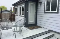 Bayside Casita Upgraded &In Town