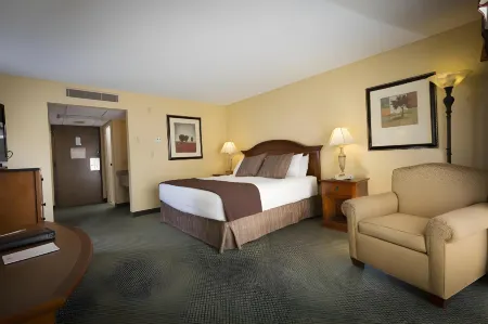 Red Lion Hotel Coos Bay Отели в г. Банкер Хилл