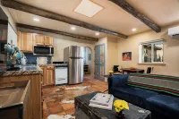 Steps to the Historic Santa Fe Plaza