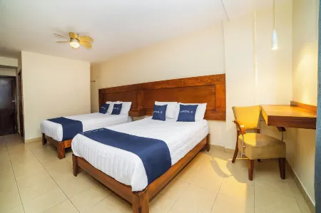 Capital O Hotel Casa Blanca