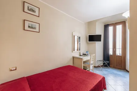 Hotel Astoria Отели рядом со станцией Cremona Railway Station