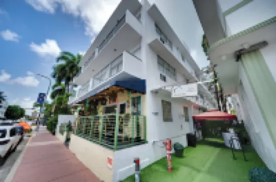 Rock Apartments by Lowkl Hotel a 