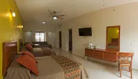 Concierge Plaza la Villa Hotels in Villa de Álvarez Municipality