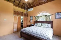 YanceyLargoEstate 2Br Villa w/Mountain Views by RedAwning - Villas